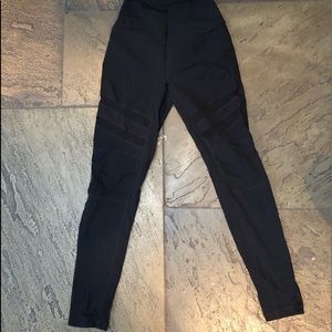 Kadyluxe Women’s Hurricane Leggings